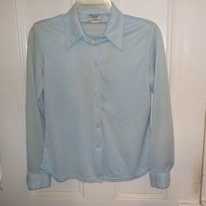 SIZE MEDIUM LIGHT BLUE BUTTON DOWN SHIRT